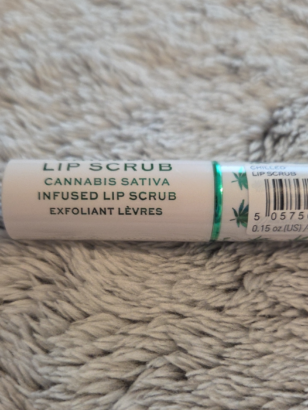 Revolution Chilled Lip Scrub - Picture 3 of 3